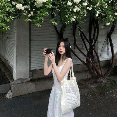 春色满梨园